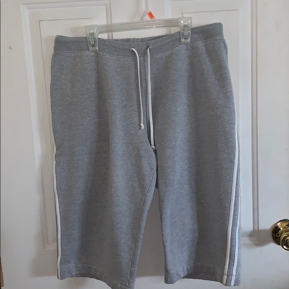 🖤 Abercrombie Women’s Capris 🖤